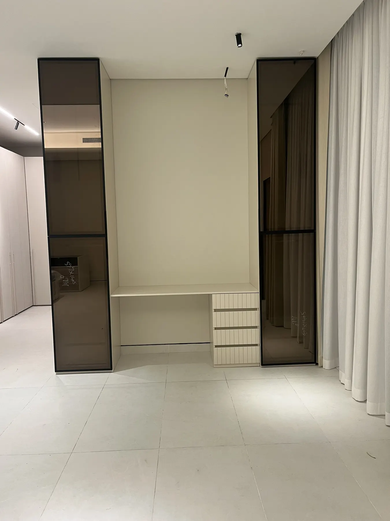 Barashi Residence — Bedroom Suite Collection project photo 7