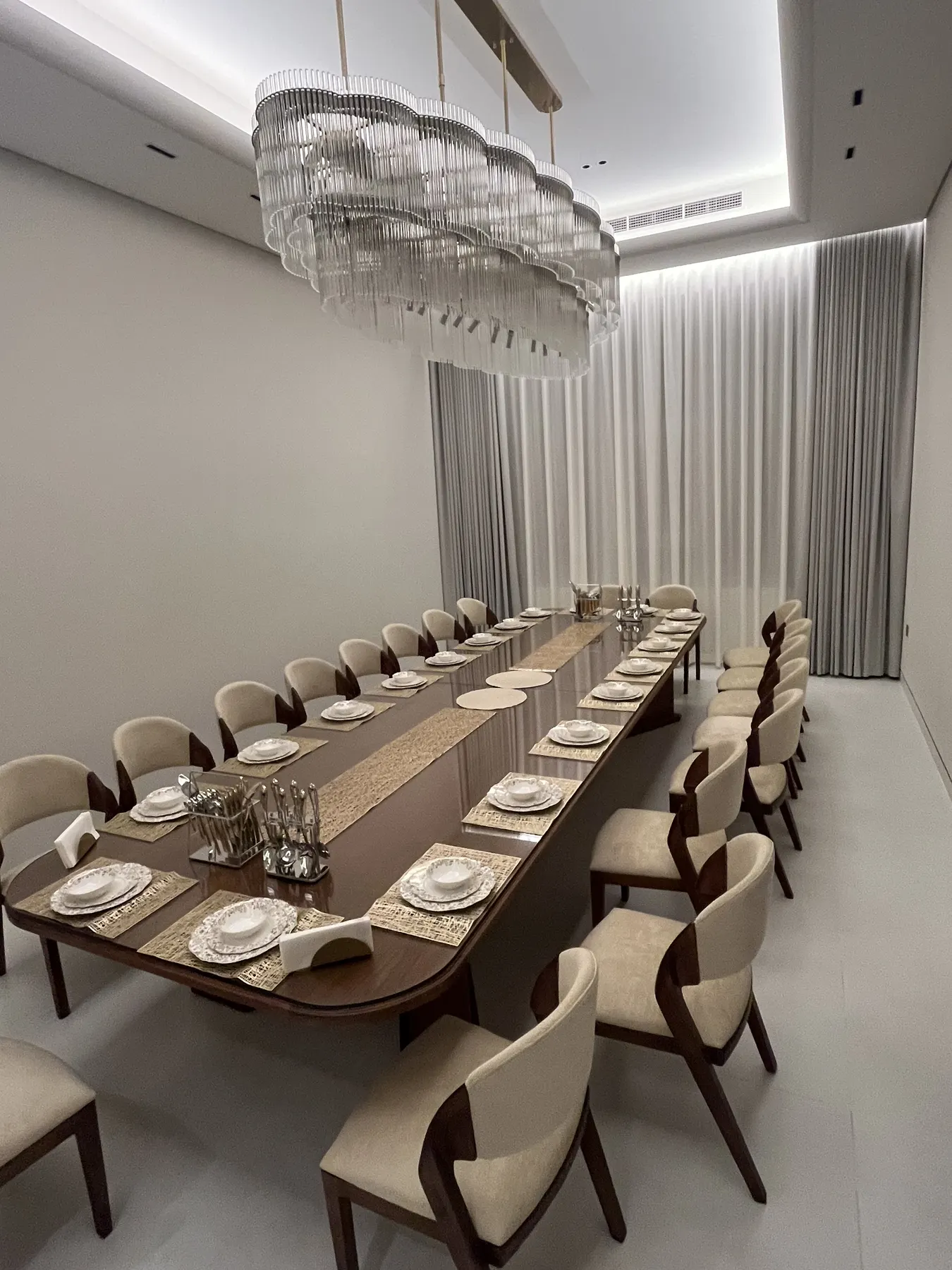 Barashi Residence — Majlis & Dining Joinery project photo 3