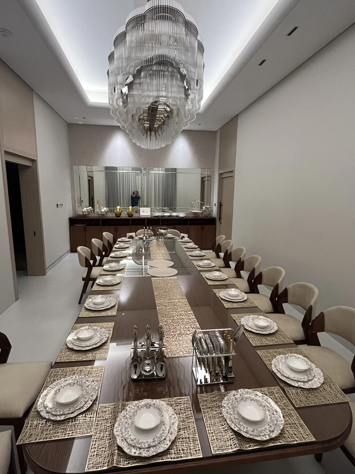 Barashi Residence — Majlis & Dining Joinery project photo 5