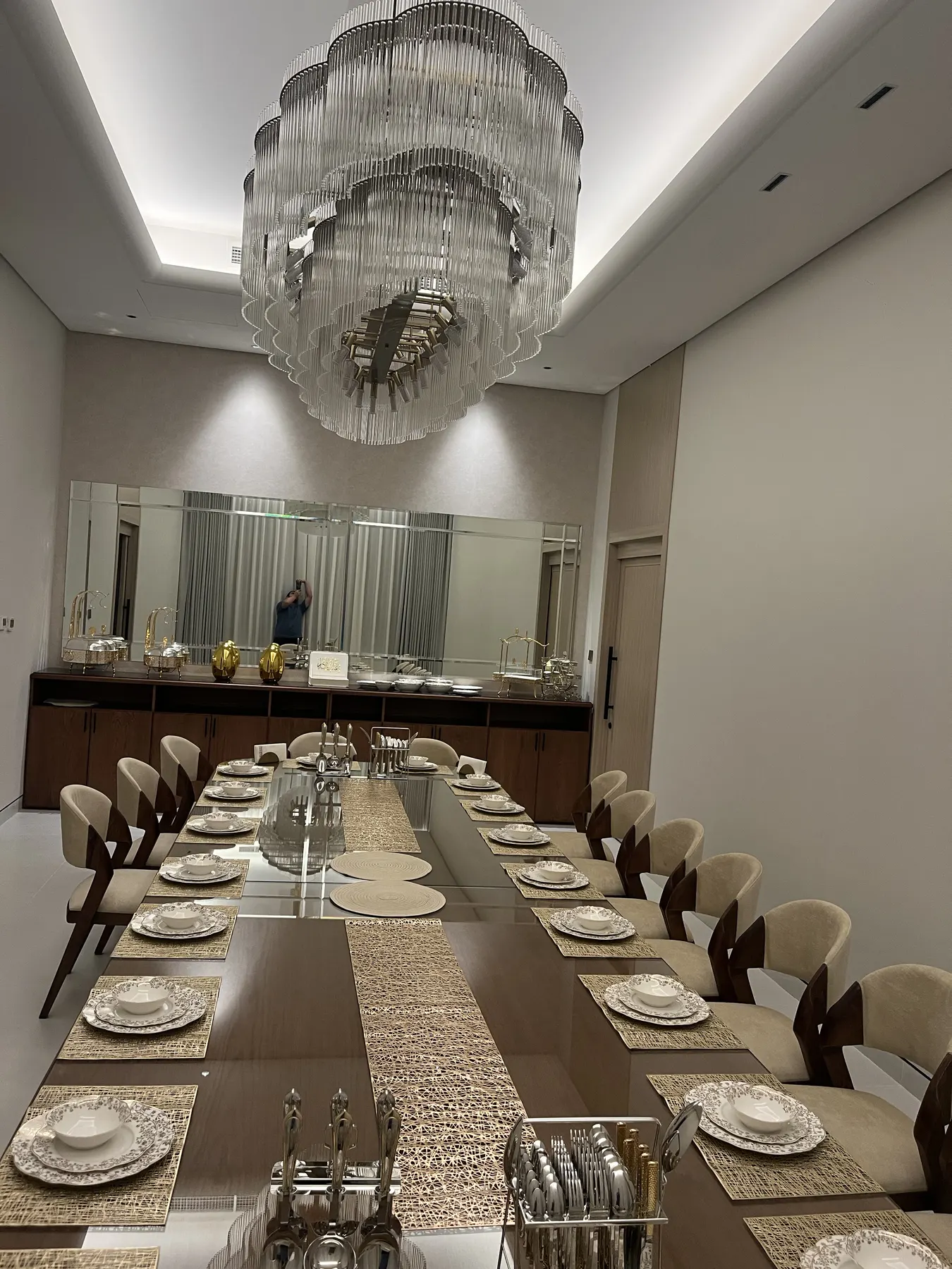 Barashi Residence — Majlis & Dining Joinery project photo 7
