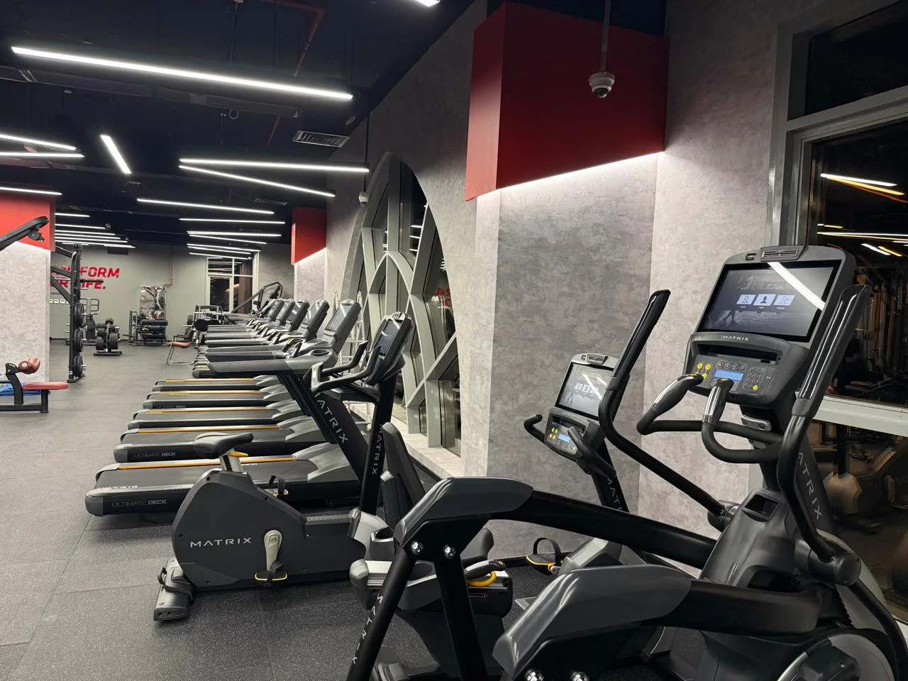 UFC Gym MBZ — Feature Wall & Column Cladding project photo 8