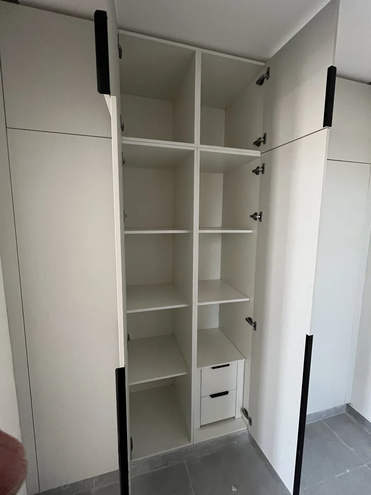 Al Awir Custom Wardrobes supporting joinery image