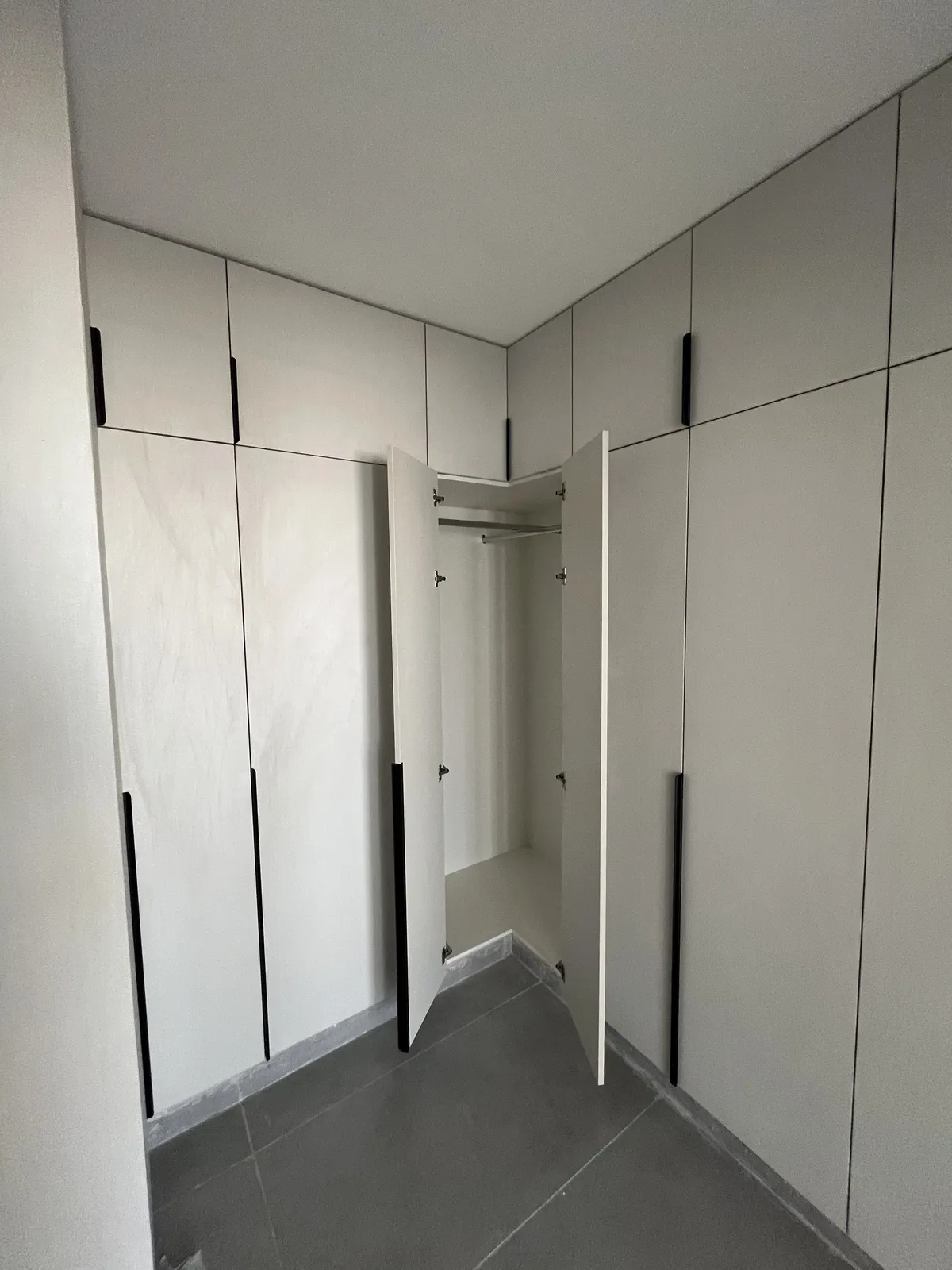 Al Awir Custom Wardrobes supporting interior image