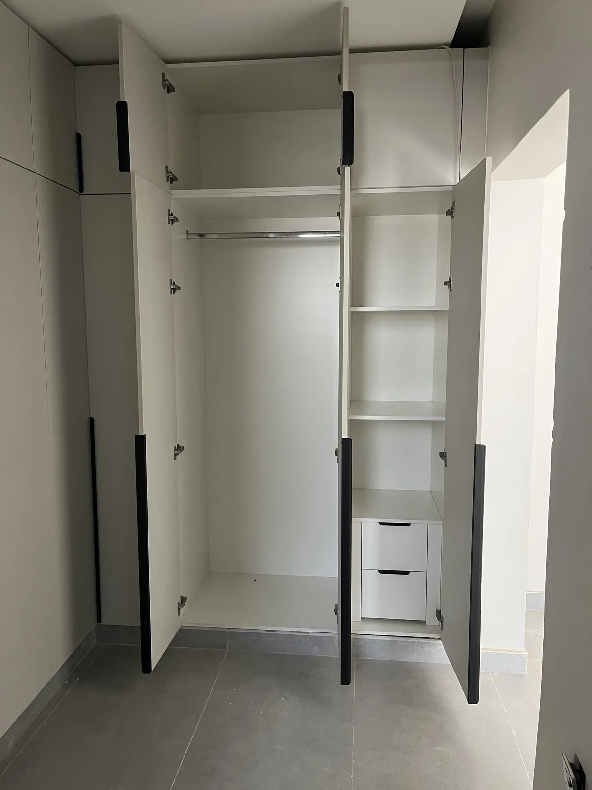 Al Awir Custom Wardrobes project photo 5